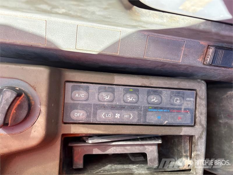 Hitachi EX120-5 Rupsgraafmachines