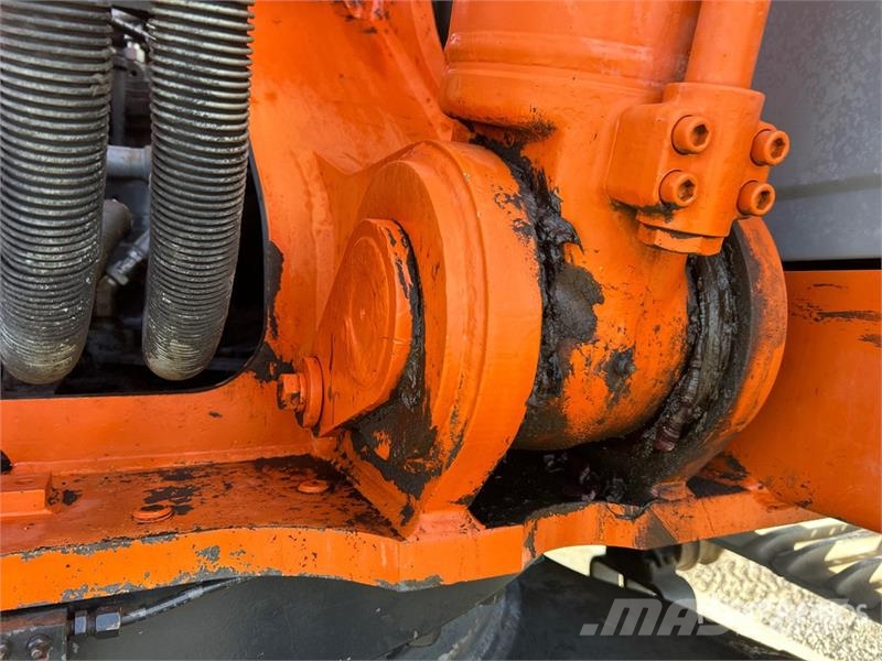 Hitachi EX450LC-5 Crawler excavators
