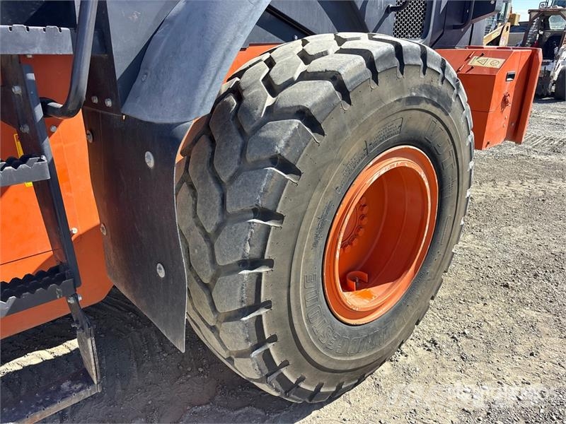 Hitachi ZW180-6 Wheel Loader Pyöräkuormaajat