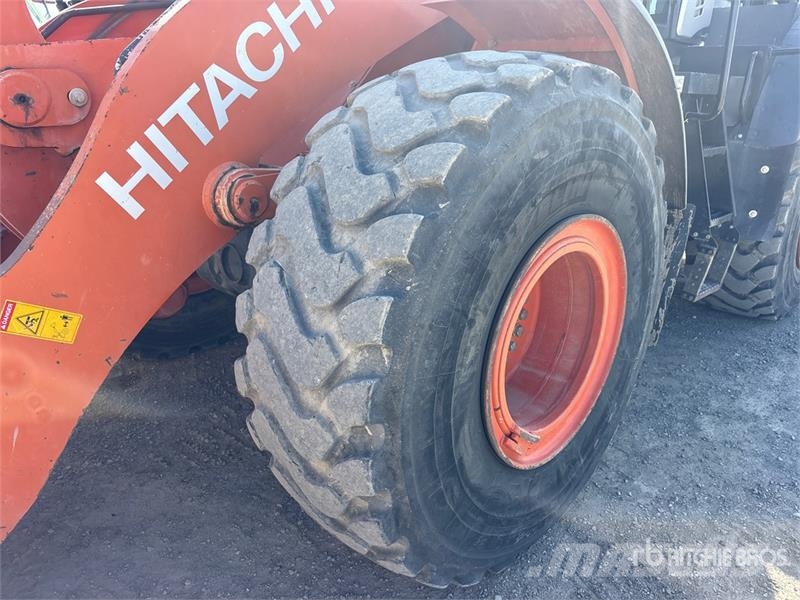 Hitachi ZW250-6 Wheel Loader Gumikerekes homlokrakodók