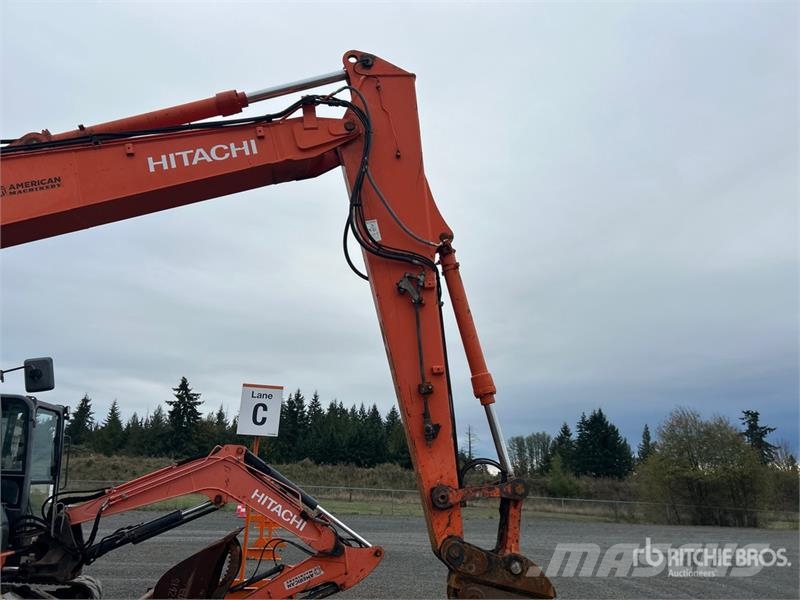 Hitachi ZX135US-5 Tracked Excavator Kāpurķēžu ekskavatori