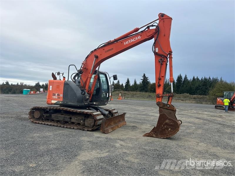 Hitachi ZX135US-5 Tracked Excavator Kāpurķēžu ekskavatori