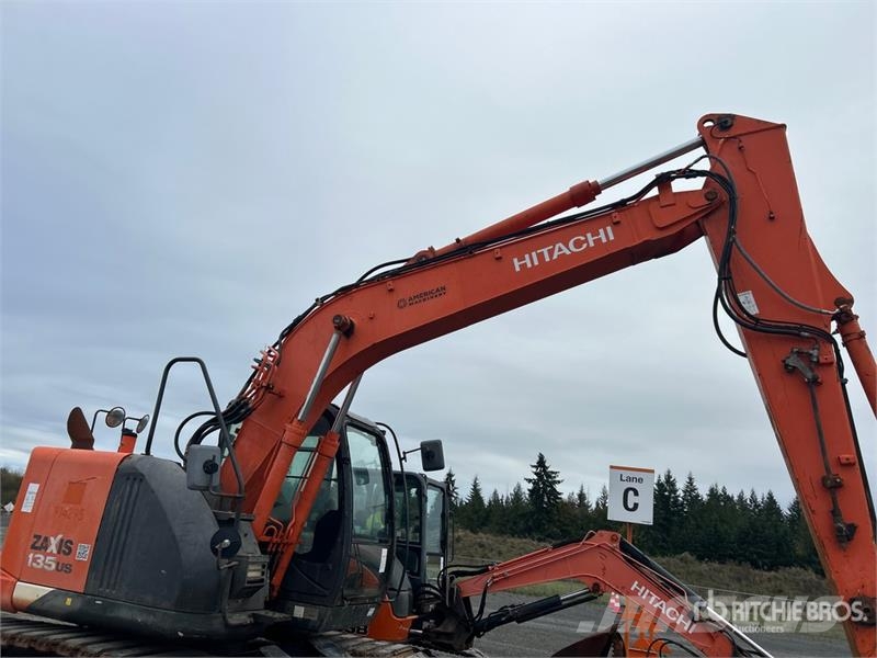 Hitachi ZX135US-5 Tracked Excavator Kāpurķēžu ekskavatori