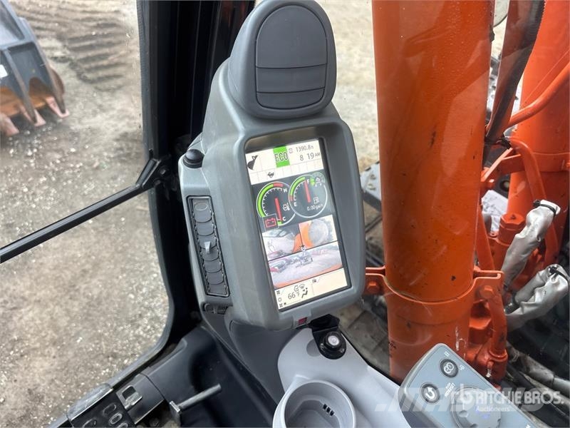 Hitachi ZX135US-6 Vikšriniai ekskavatoriai
