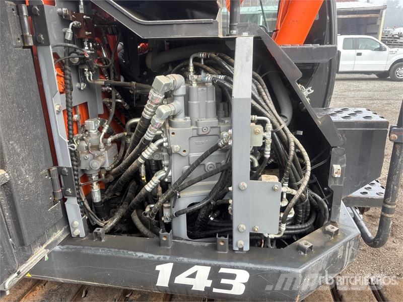 Hitachi ZX135US-6 Vikšriniai ekskavatoriai
