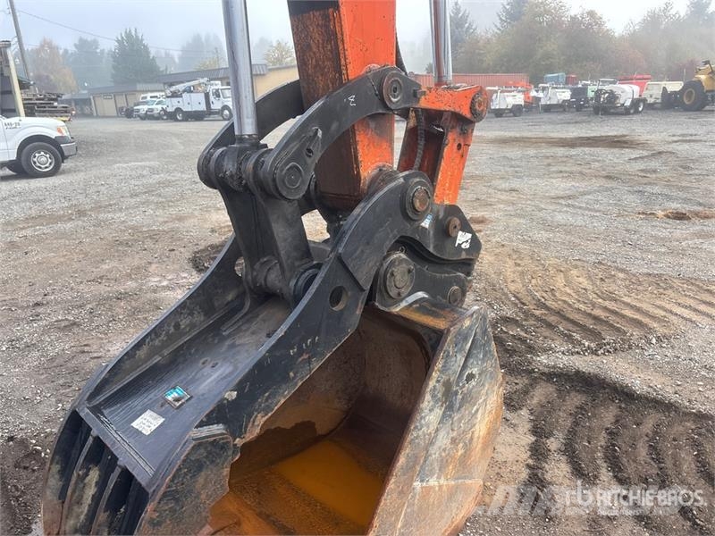 Hitachi ZX135US-6 Vikšriniai ekskavatoriai