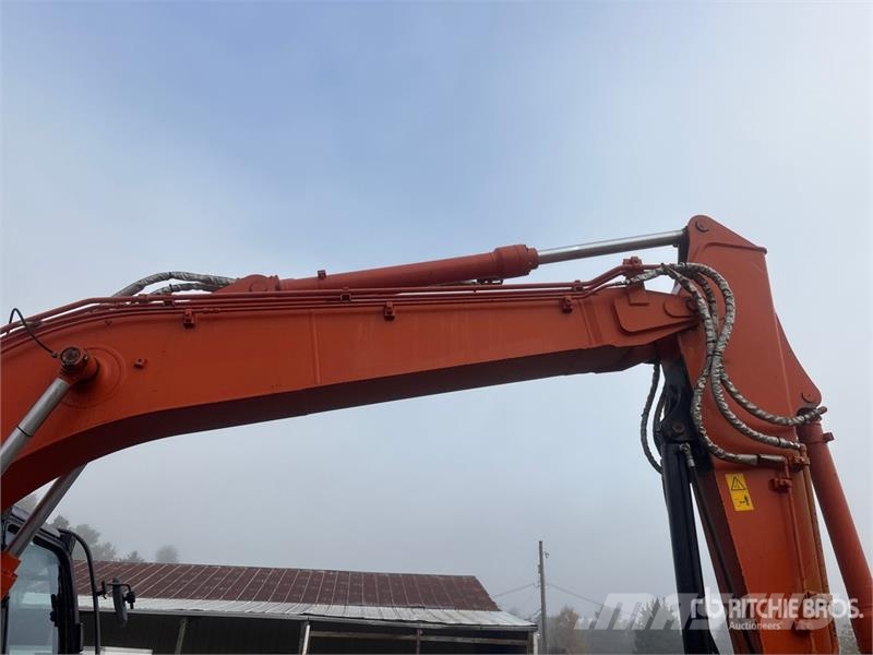 Hitachi ZX135US-6 Vikšriniai ekskavatoriai
