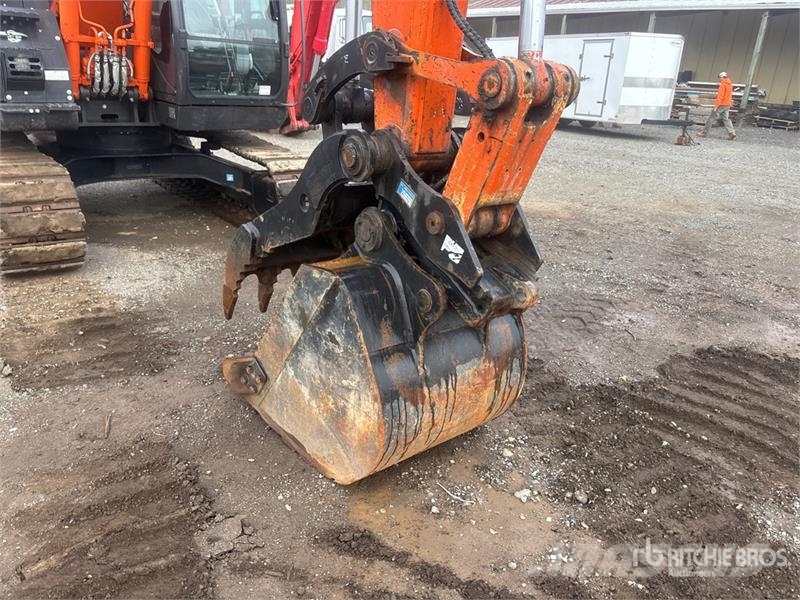 Hitachi ZX135US-6 Vikšriniai ekskavatoriai