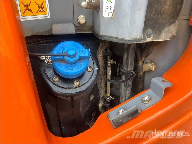Hitachi ZX135US-6 Vikšriniai ekskavatoriai