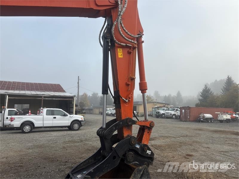 Hitachi ZX135US-6 Vikšriniai ekskavatoriai