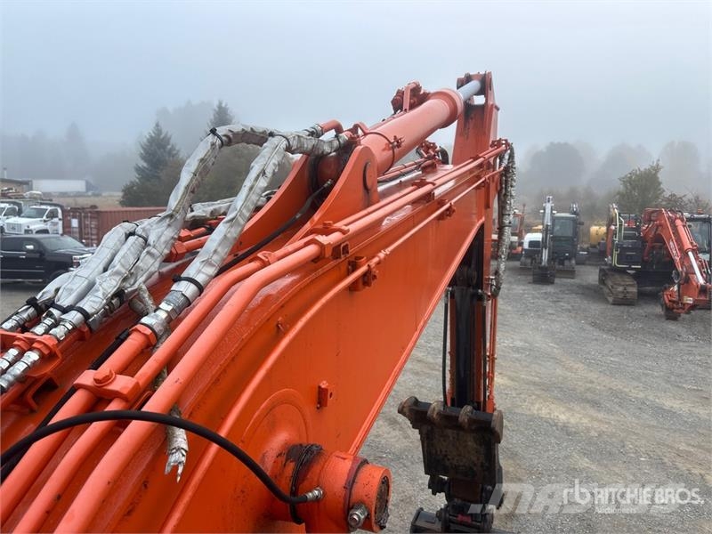 Hitachi ZX135US-6 Vikšriniai ekskavatoriai