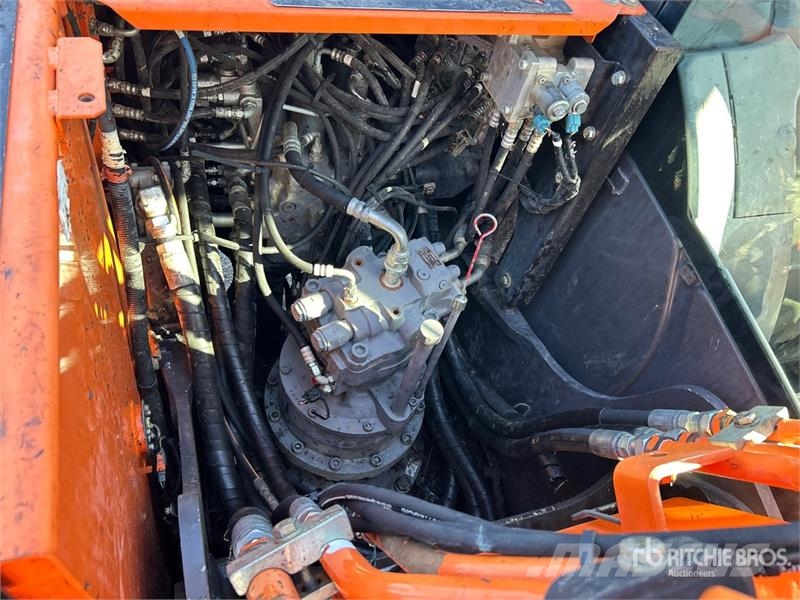 Hitachi ZX160LC-6N Tracked Excavator Gravemaskiner på larvebånd