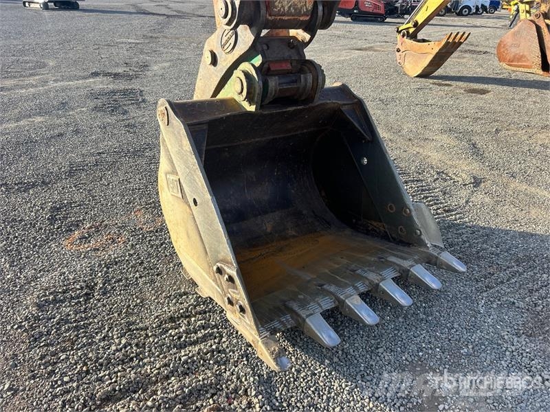 Hitachi ZX210LC-6N Tracked Excavator Kāpurķēžu ekskavatori