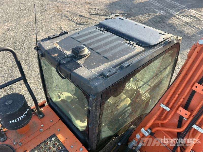 Hitachi ZX210LC-6N Tracked Excavator Kāpurķēžu ekskavatori