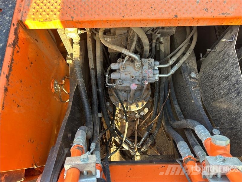 Hitachi ZX210LC-6N Tracked Excavator Kāpurķēžu ekskavatori