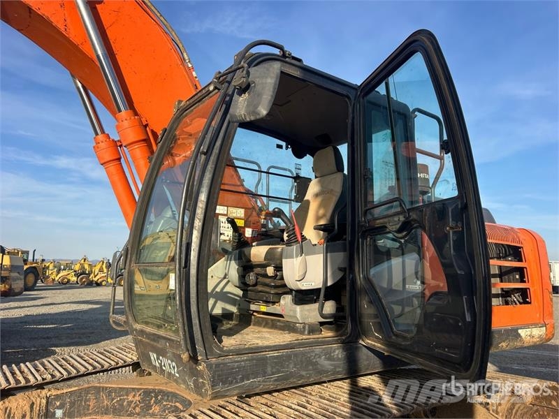 Hitachi ZX210LC-6N Tracked Excavator Kāpurķēžu ekskavatori