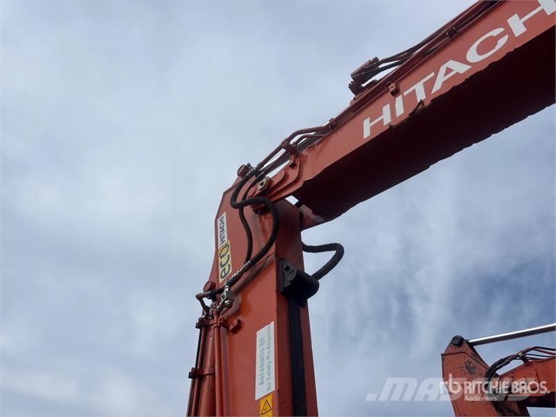 Hitachi ZX225USLC-6 Vikšriniai ekskavatoriai