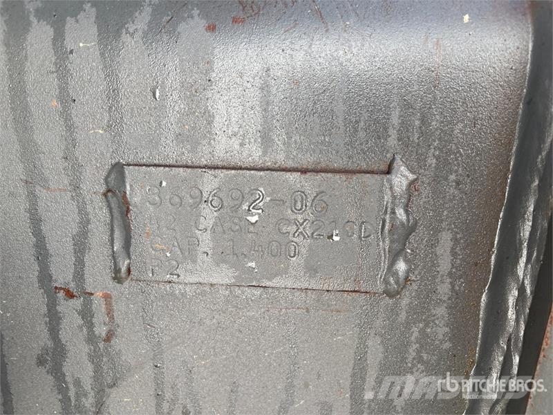 Hitachi ZX225USLC-6 Telakaivukoneet