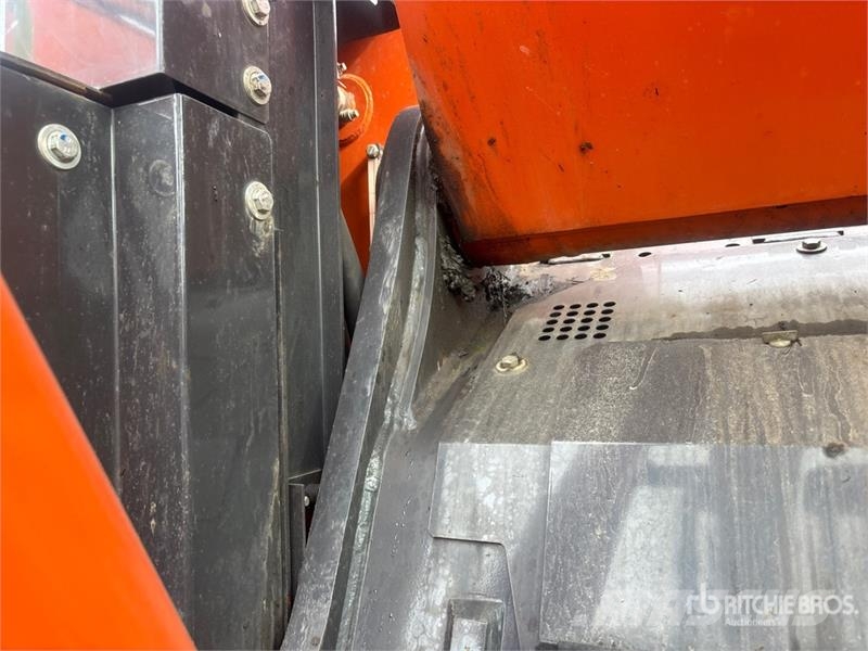 Hitachi ZX225USLC-6 Vikšriniai ekskavatoriai