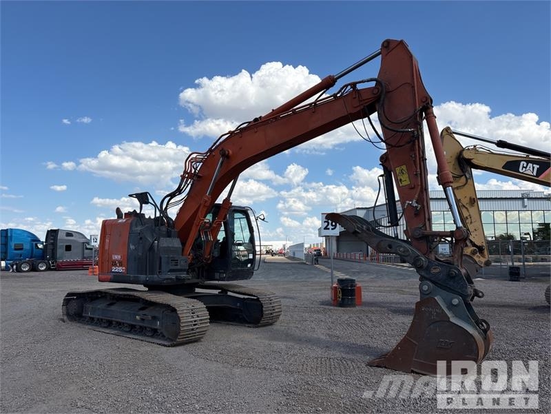 Hitachi ZX225USLC-6 Εκσκαφείς με ερπύστριες