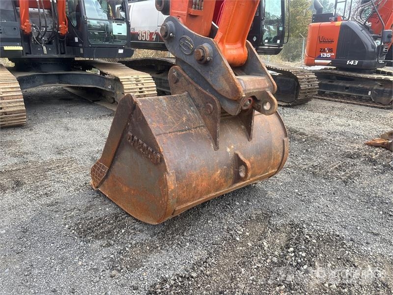 Hitachi ZX225USLC-6 Vikšriniai ekskavatoriai