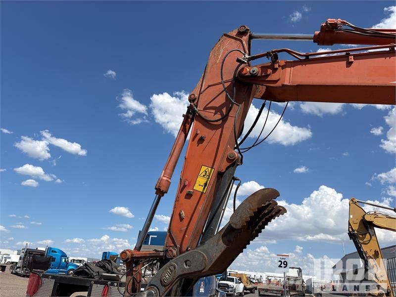 Hitachi ZX225USLC-6 Εκσκαφείς με ερπύστριες