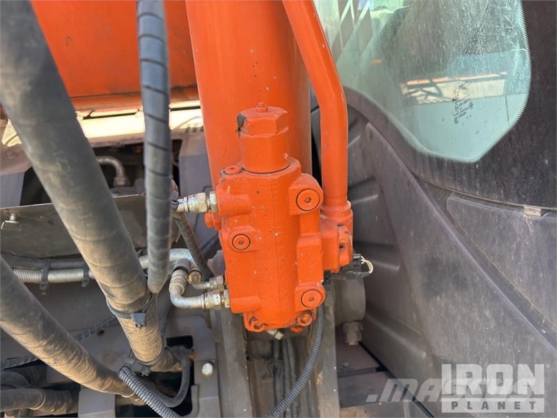 Hitachi ZX225USLC-6 Εκσκαφείς με ερπύστριες
