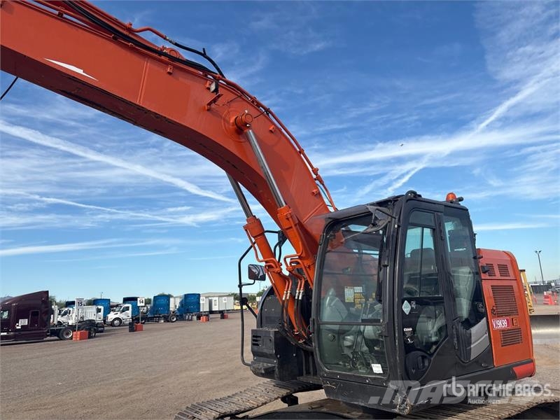 Hitachi ZX225USLC-6 Telakaivukoneet