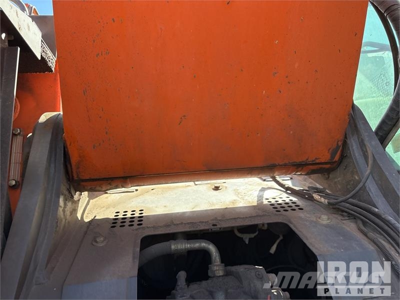 Hitachi ZX225USLC-6 Εκσκαφείς με ερπύστριες