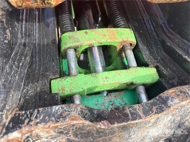 Hitachi ZX225USLC-6 Telakaivukoneet