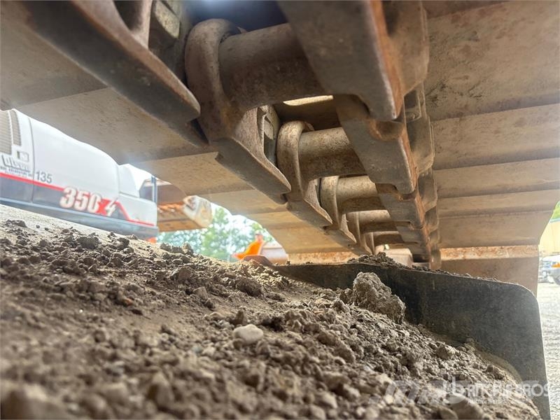 Hitachi ZX225USLC-6 Vikšriniai ekskavatoriai