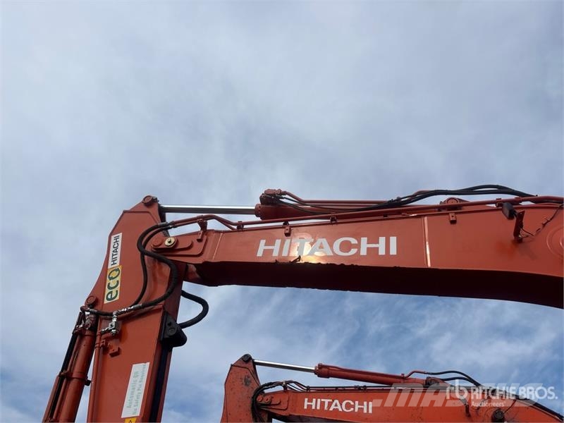 Hitachi ZX225USLC-6 Vikšriniai ekskavatoriai