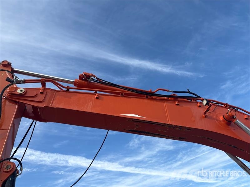Hitachi ZX225USLC-6 Telakaivukoneet