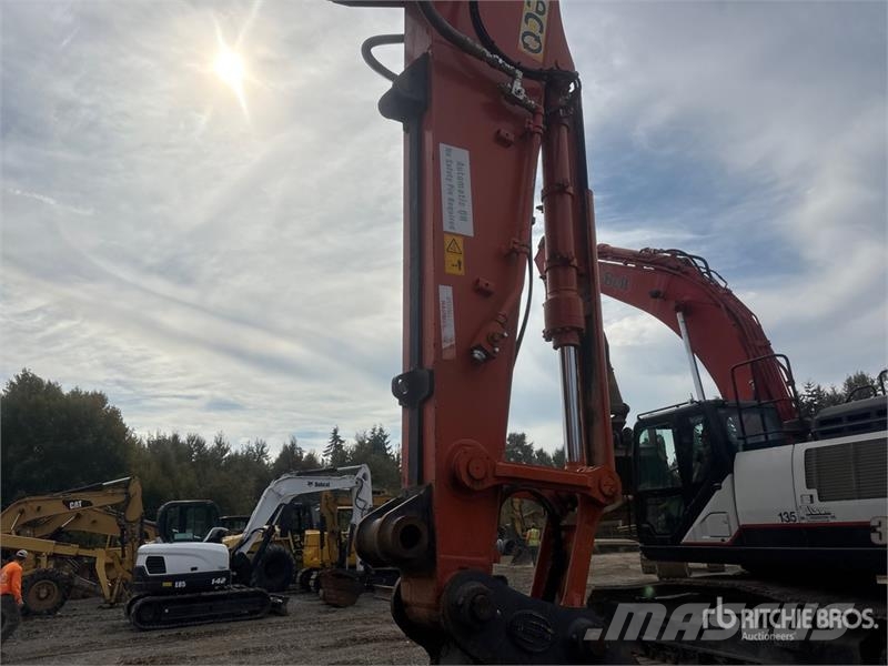 Hitachi ZX225USLC-6 Vikšriniai ekskavatoriai