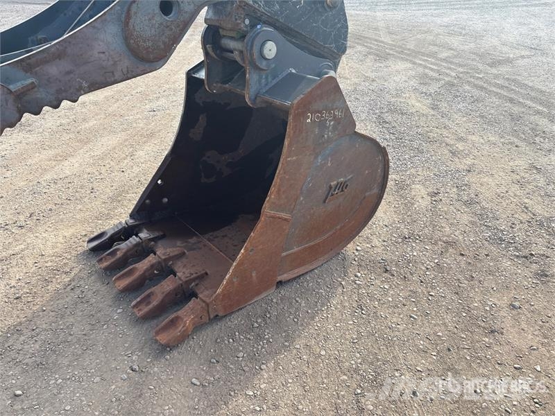 Hitachi ZX225USLC-6 Telakaivukoneet