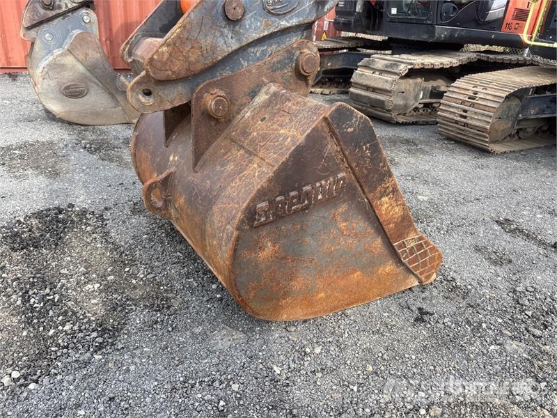 Hitachi ZX225USLC-6 Vikšriniai ekskavatoriai