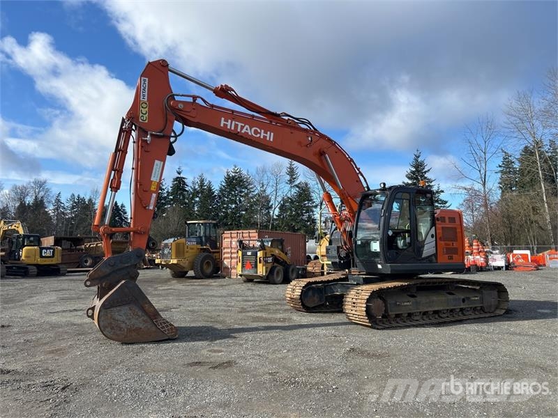 Hitachi ZX225USLC-6 Gravemaskiner på larvebånd