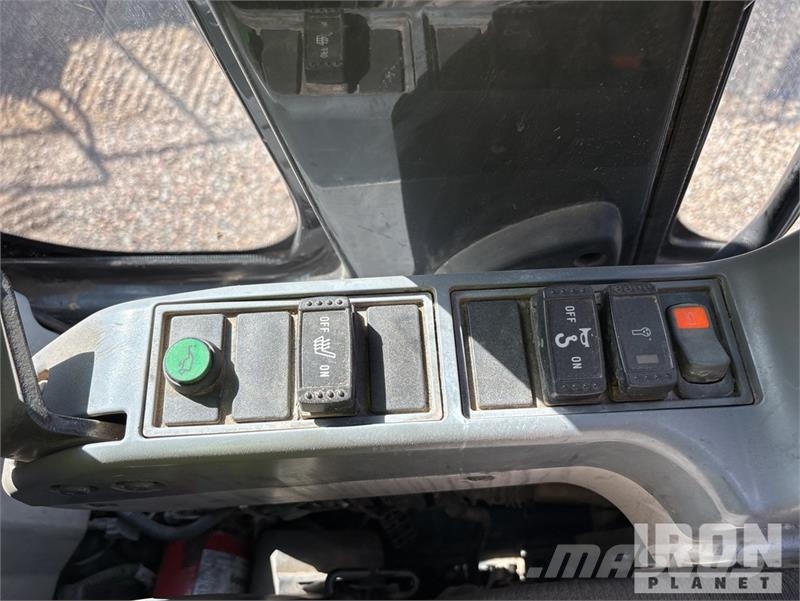 Hitachi ZX225USLC-6 Εκσκαφείς με ερπύστριες