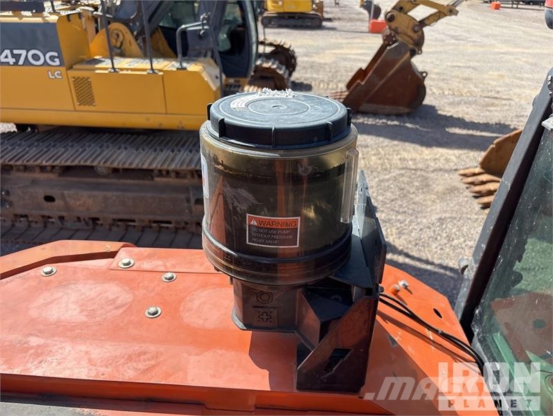 Hitachi ZX225USLC-6 Εκσκαφείς με ερπύστριες