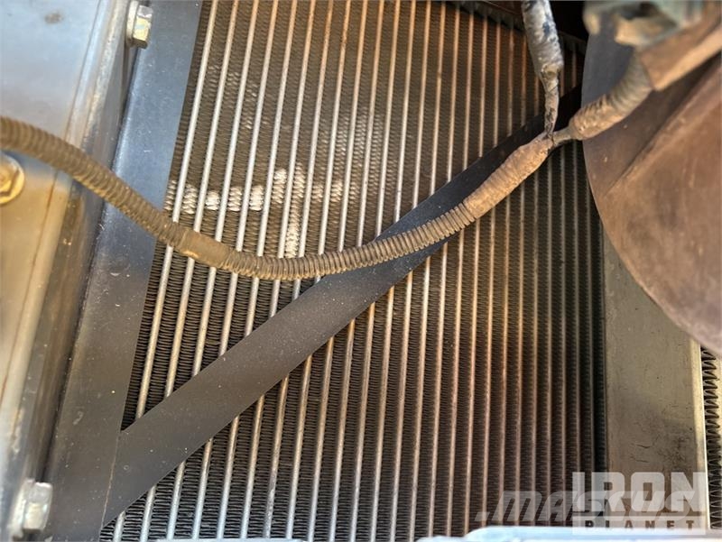 Hitachi ZX225USLC-6 Εκσκαφείς με ερπύστριες