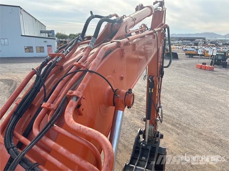 Hitachi ZX225USLC-6 Telakaivukoneet