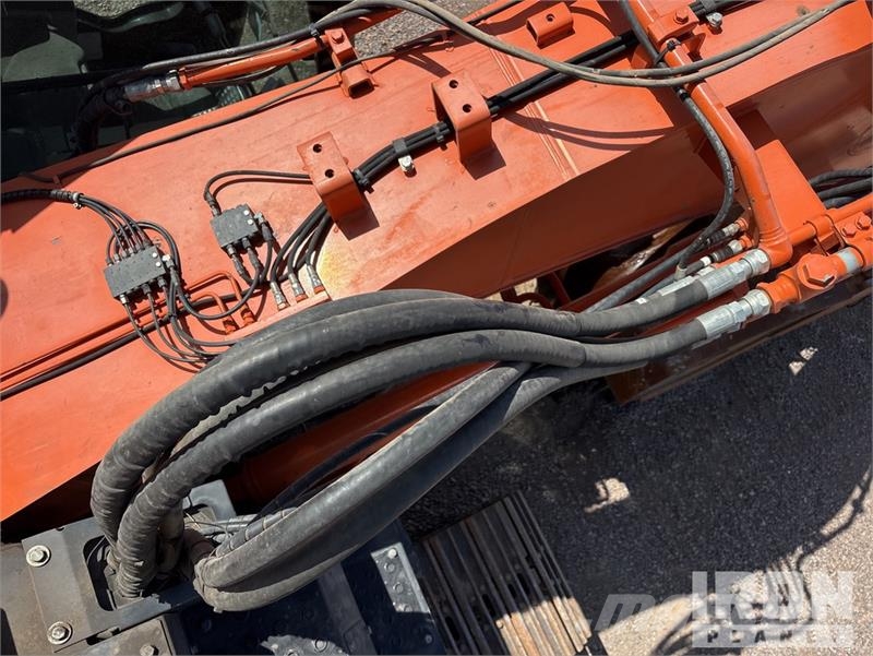 Hitachi ZX225USLC-6 Εκσκαφείς με ερπύστριες