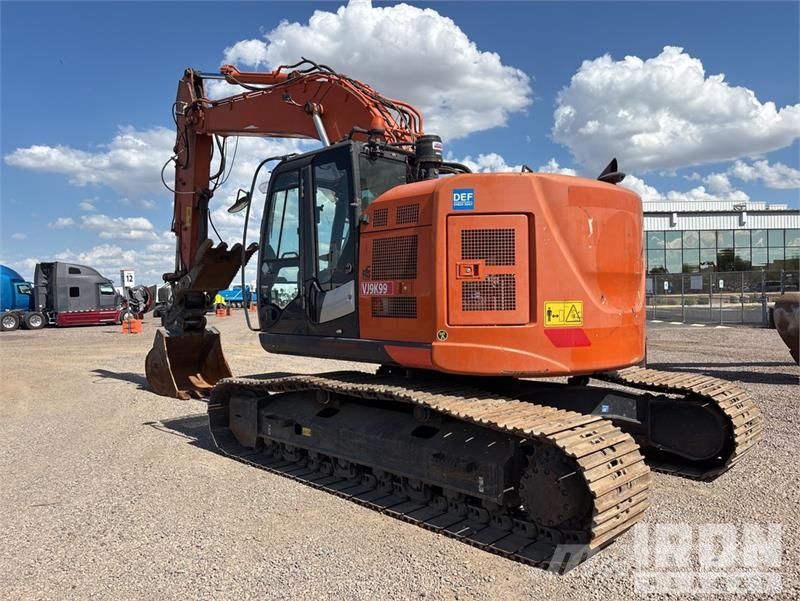 Hitachi ZX225USLC-6 Εκσκαφείς με ερπύστριες