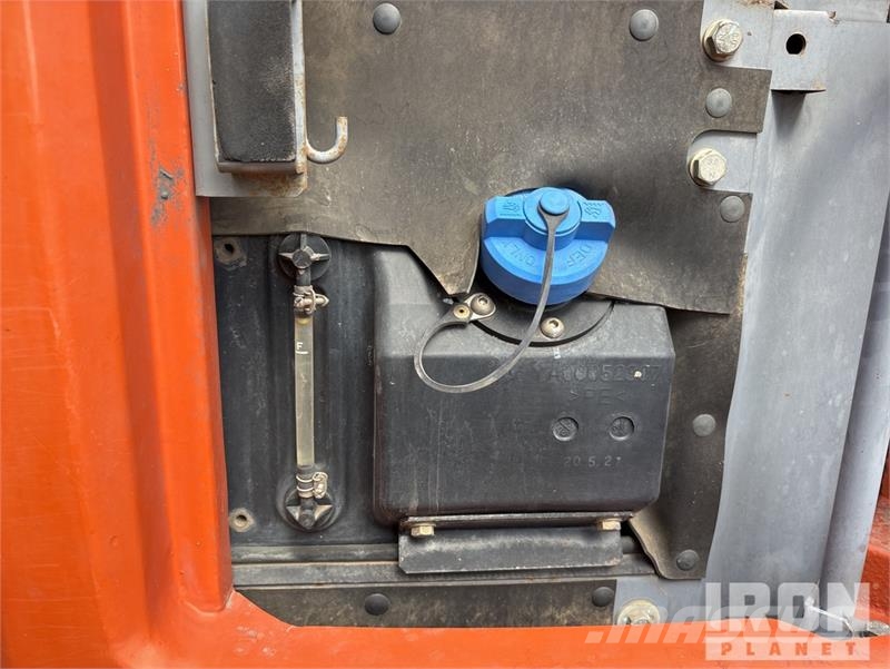 Hitachi ZX225USLC-6 Εκσκαφείς με ερπύστριες