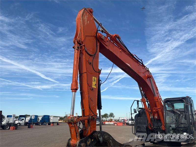 Hitachi ZX225USLC-6 Telakaivukoneet