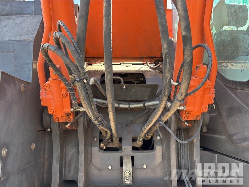 Hitachi ZX225USLC-6 Εκσκαφείς με ερπύστριες