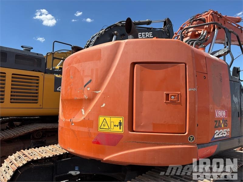Hitachi ZX225USLC-6 Εκσκαφείς με ερπύστριες