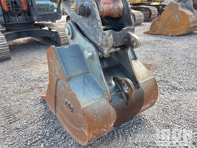Hitachi ZX225USLC-6 Εκσκαφείς με ερπύστριες