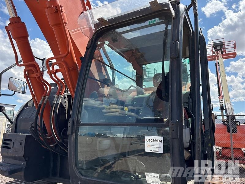 Hitachi ZX225USLC-6 Εκσκαφείς με ερπύστριες