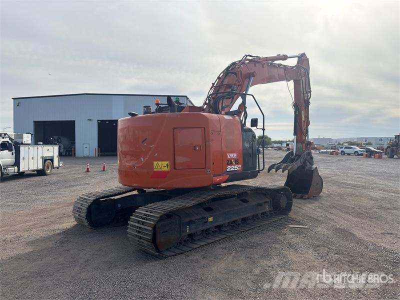 Hitachi ZX225USLC-6 Telakaivukoneet